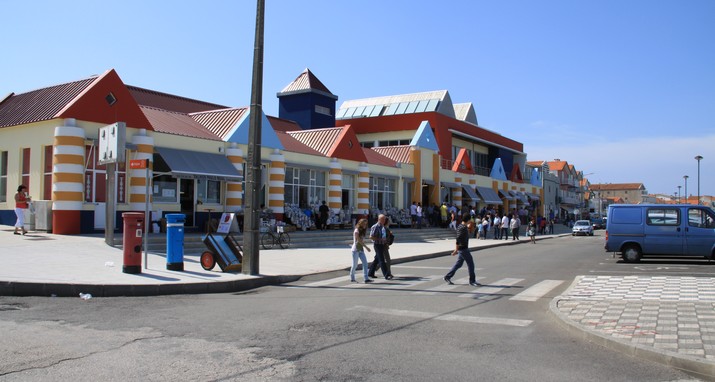 Hasta Pública para venda de lojas no Mercado da Costa Nova