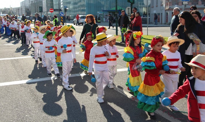 Carnaval Infantil reúne pela primeira vez cerca de 1.600 crianças das Escolas e IPSS do Município...