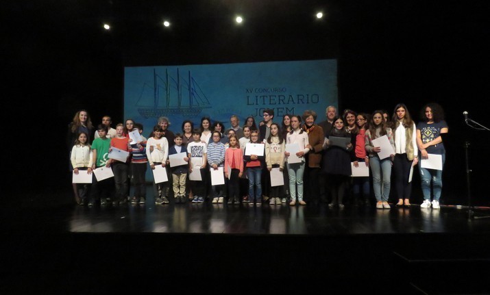 Câmara Municipal de Ílhavo entrega prémios e certificados do Concurso Literário Jovem mais concor...