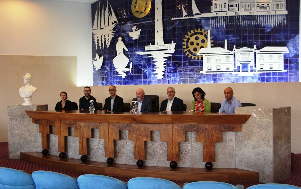Alteração do local e carácter da Segunda Reunião da Câmara Municipal do mês de junho, prevista pa...
