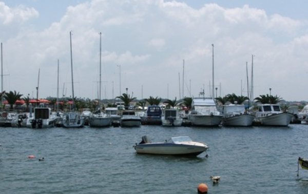 DSCF9189_Marina_da_ANGE_2011