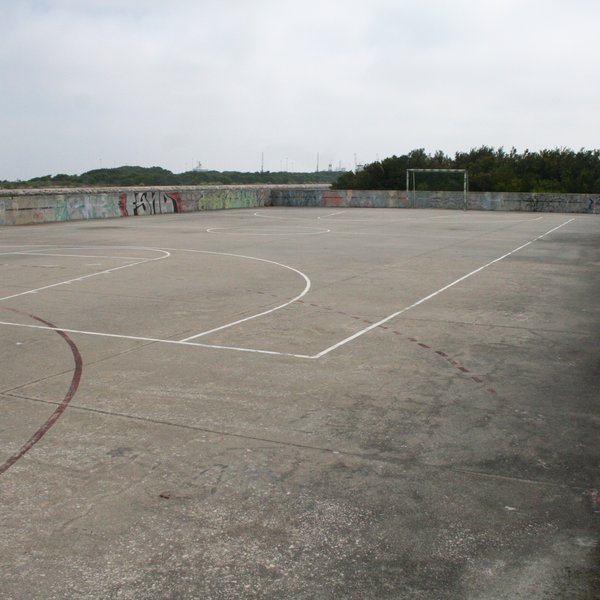 Praia da Barra - futebol e basquetebol