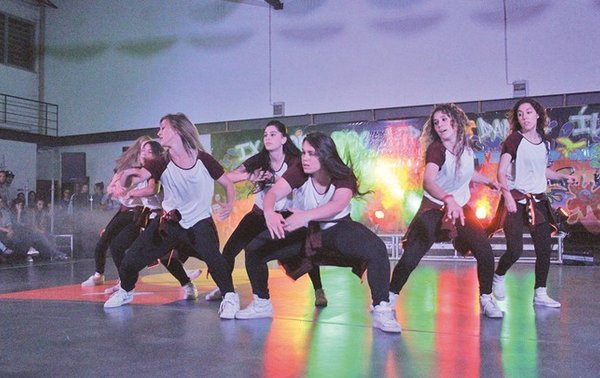 Hip-Hop_Dance_NOT_CIA