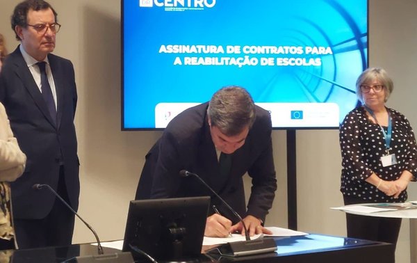 assinatura_de_contrato_ccdrc_
