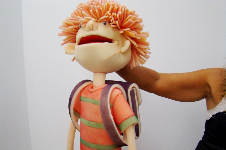 Oficina de construção de marionetas em esponja