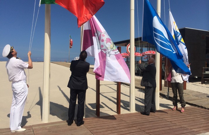 Hastear da Bandeira Azul na Praia da Costa Nova