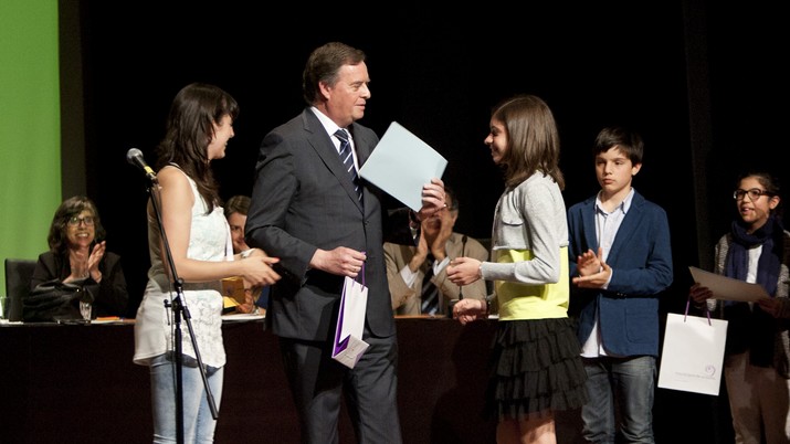 Concurso Intermunicipal de Leitura da Comunidade Intermunicipal da Região de Aveiro premeia jovem...