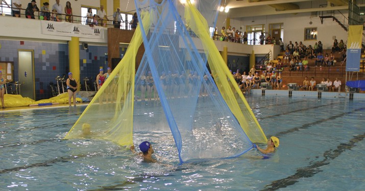 Fornecimento de produtos, tratamento e assistência técnica nas Piscinas Municipais