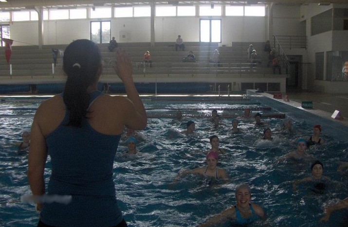 Aula de Hidroginástica/Natação livre e Corrida