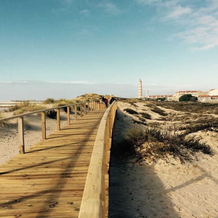Passadiços devolvidos à Praia da Barra