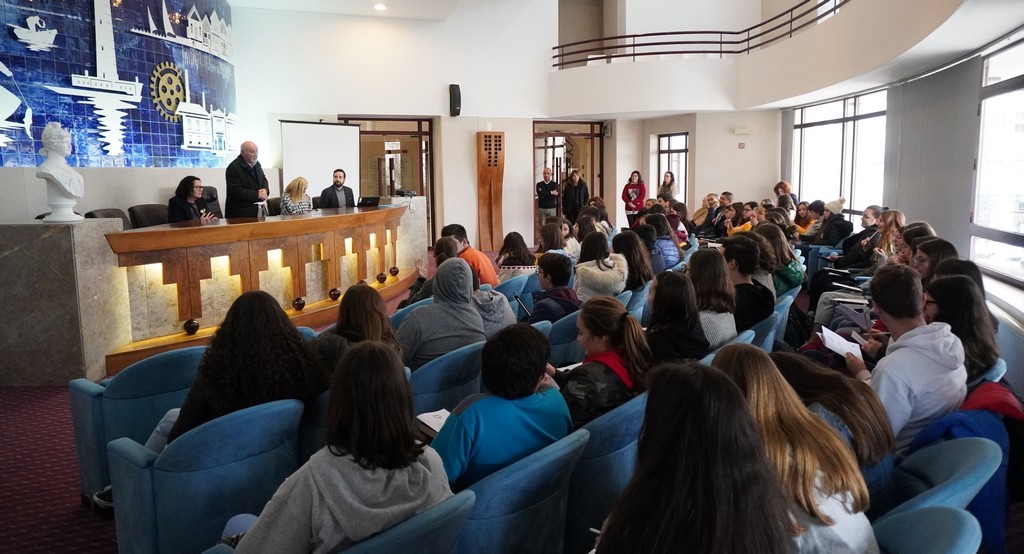 Parlamento dos Jovens estimulou participação cívica de 135 jovens do Município