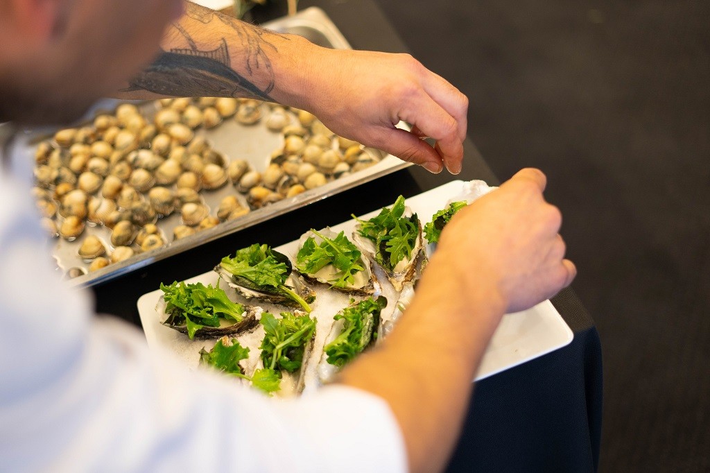 Câmara Municipal de Ílhavo promove MasterClass para confeção de Ostras e outras Bivalves da Ria d...