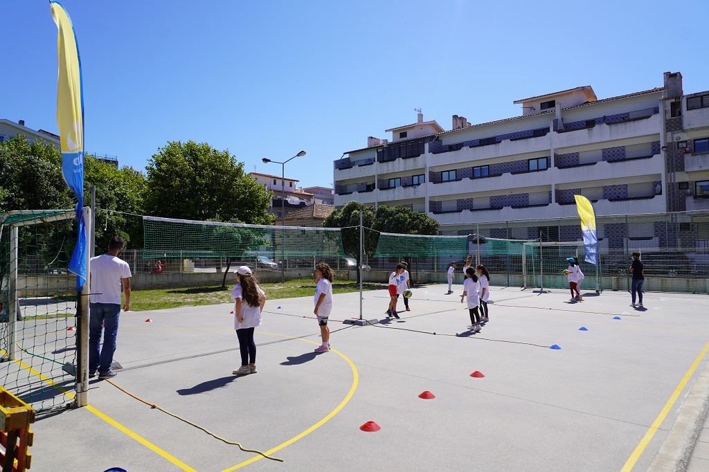  Projeto Gira-Volei promoveu a modalidade junto de 500 alunos do Município de Ílhavo