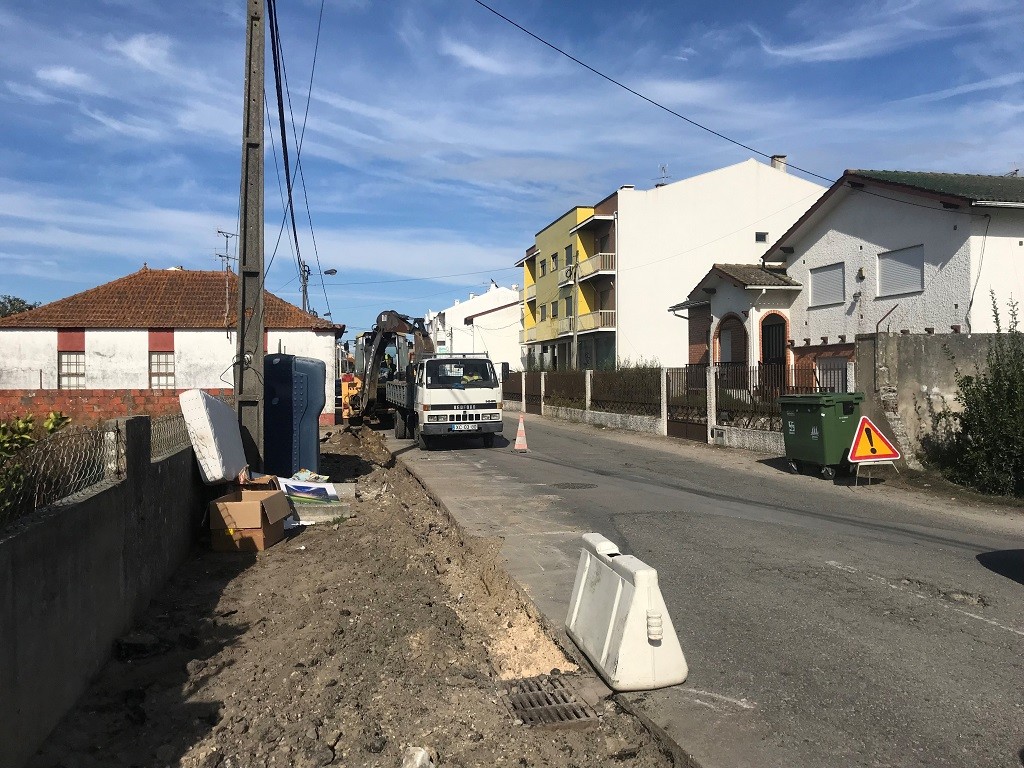 Início dos trabalhos de requalificação da Rua São Francisco Xavier, na Gafanha da Nazaré: investi...