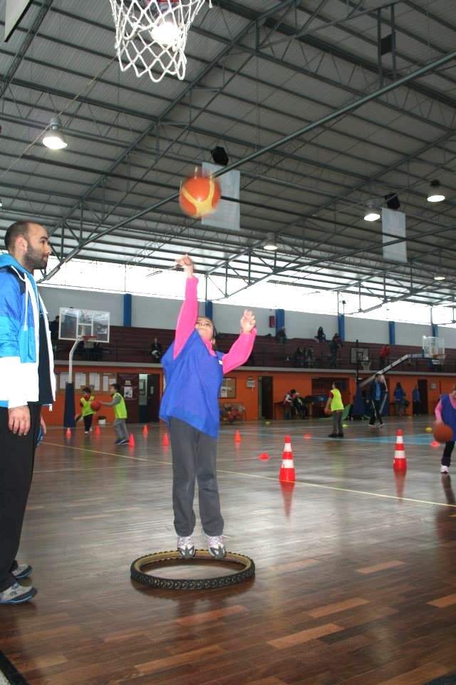 Cerca de 300 alunos participam no XI Encontro de Minibasquete