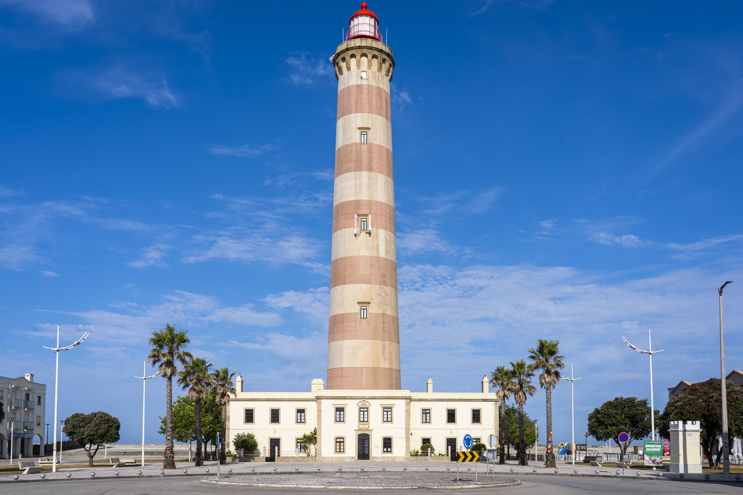 Farol da Barra de Aveiro assinala 130 anos com várias iniciativas