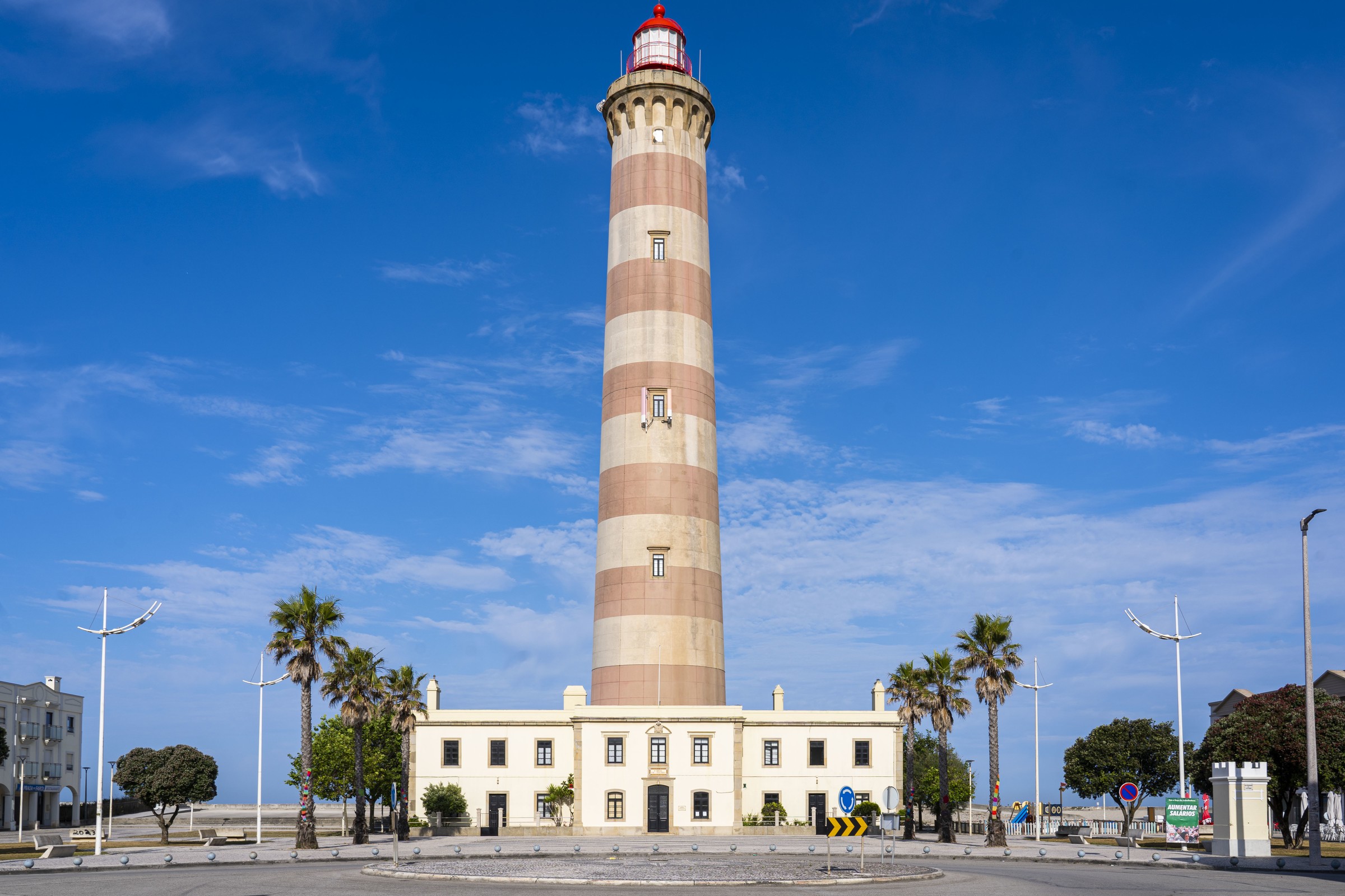 Farol da Barra de Aveiro assinala 130 anos com várias iniciativas 