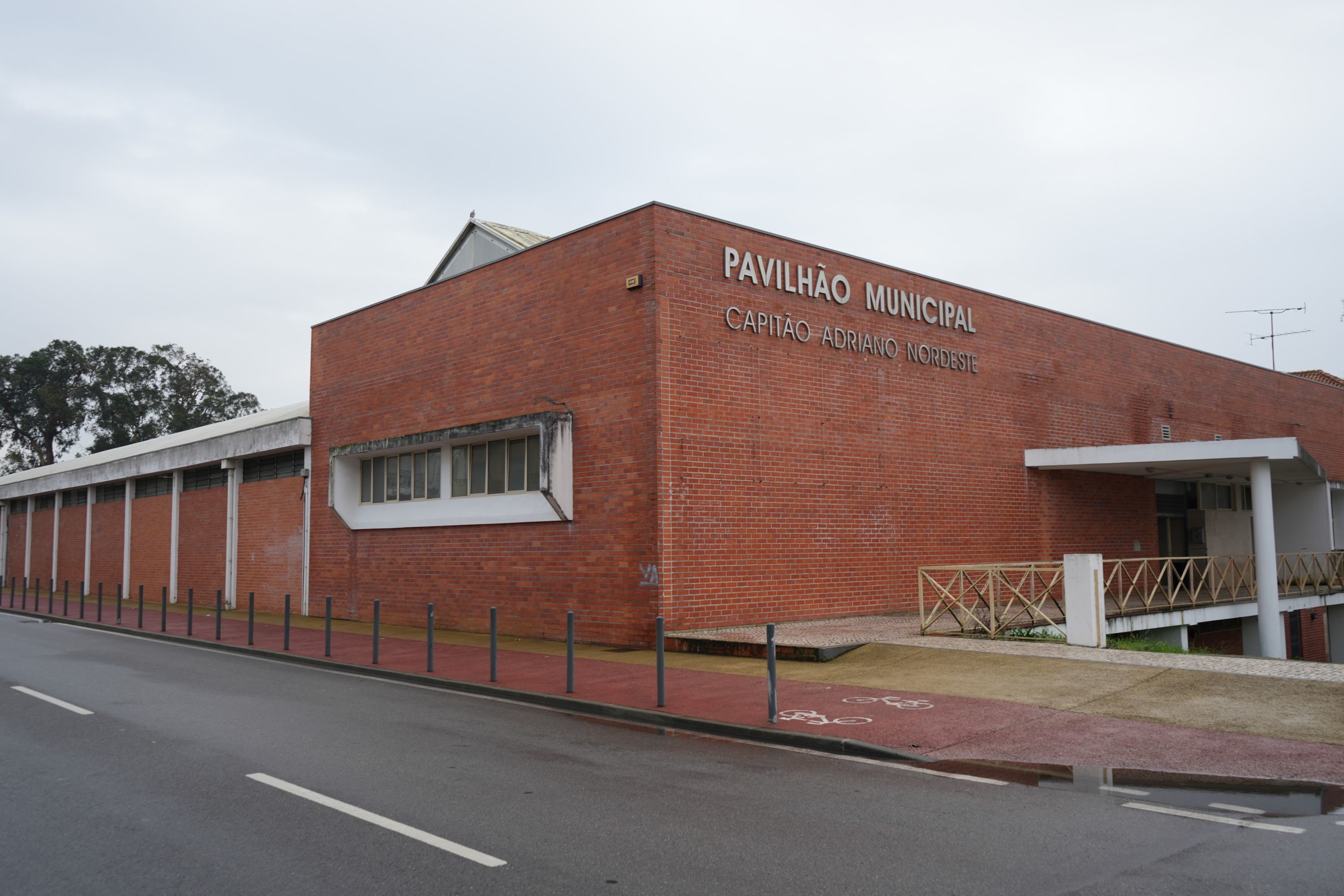 Câmara Municipal avança com substituição de cobertura do Pavilhão Capitão Adriano Nordeste