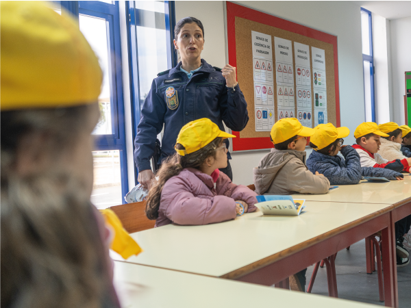 EMER_Servi&ccedil;o Educativo